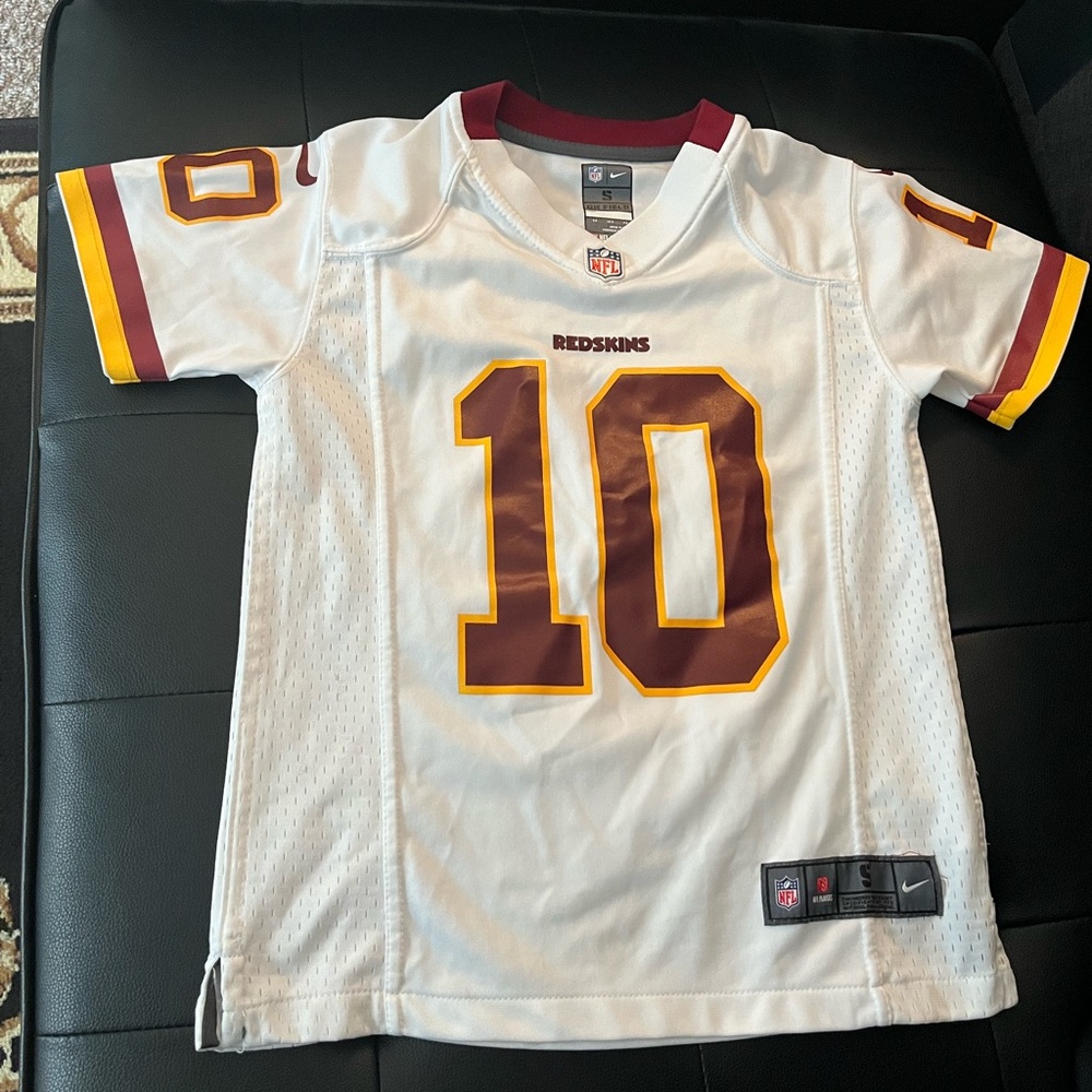 Nike NFL Washington RG3 On Field Jersey
Size: small
